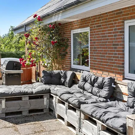 펜션 4 Bedroom Amazing In *