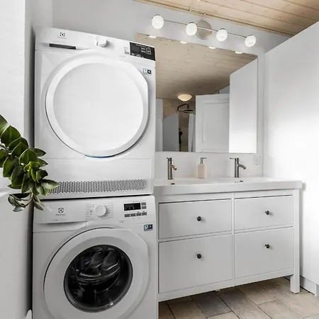 4 Bedroom Amazing In 펜션 *