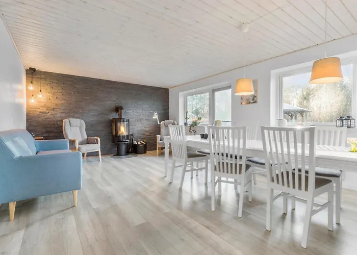 4 Bedroom Amazing In *