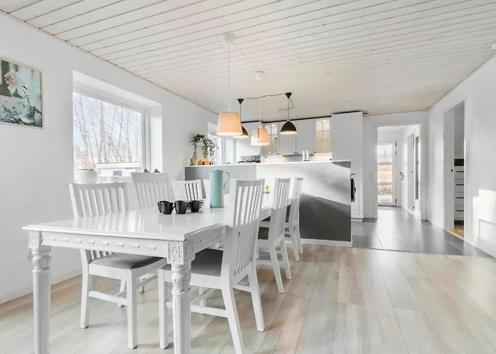 4 Bedroom Amazing In 펜션